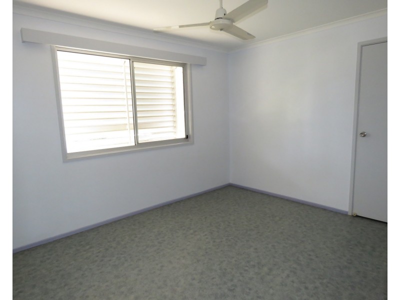 8 Salisbury Crescent, Bowen QLD 4805