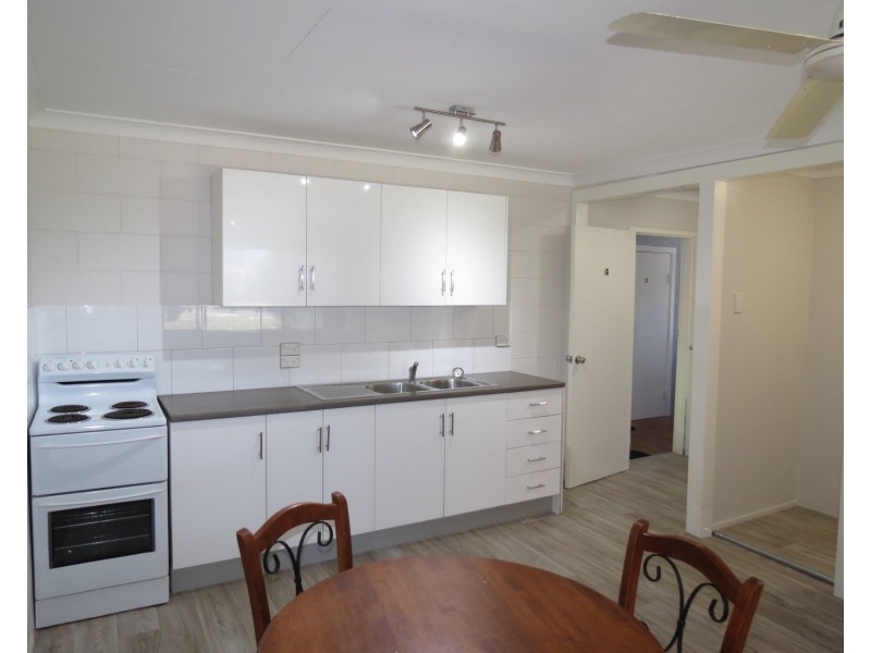 4/10 Dalrymple Street, Bowen QLD 4805
