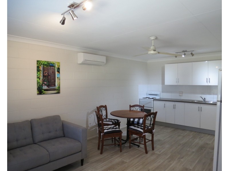 4/10 Dalrymple Street, Bowen QLD 4805