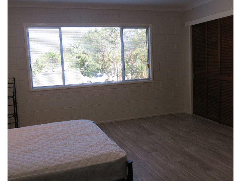 4/10 Dalrymple Street, Bowen QLD 4805