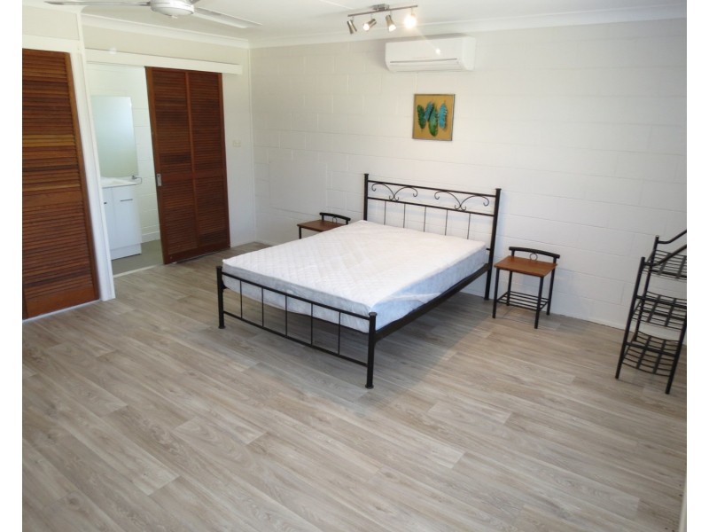 4/10 Dalrymple Street, Bowen QLD 4805