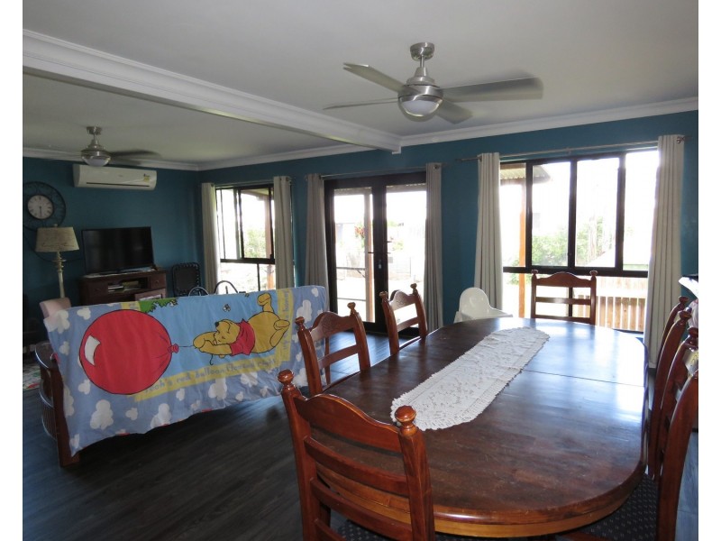 12 Daniel Street, Bowen QLD 4805