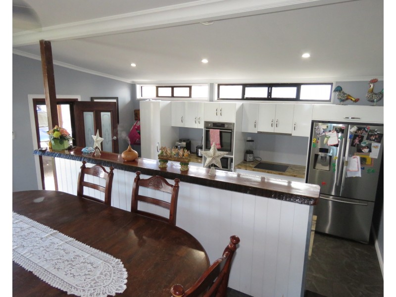 12 Daniel Street, Bowen QLD 4805