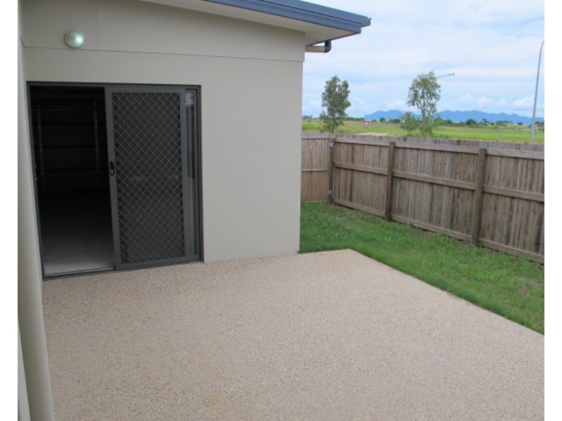 9 Turquoise Way, Bowen QLD 4805