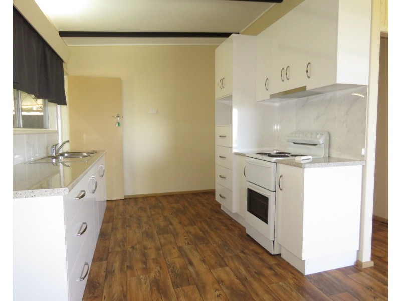 15 Casuarina Street, Bowen QLD 4805