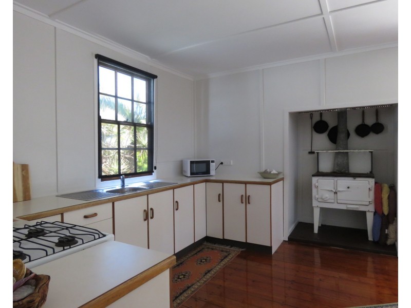 116 Powell Street, Bowen QLD 4805