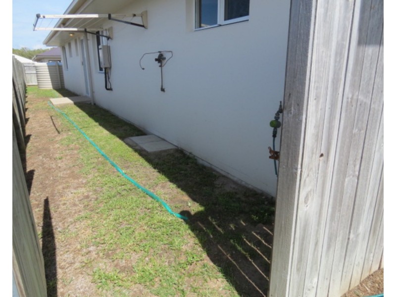 9 Cowrie Street, Bowen QLD 4805