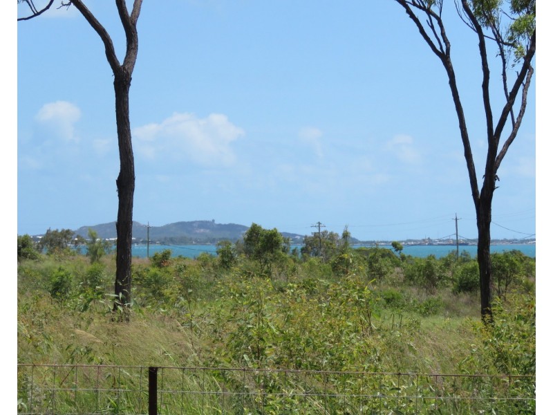 32 Brampton Drive, Bowen QLD 4805