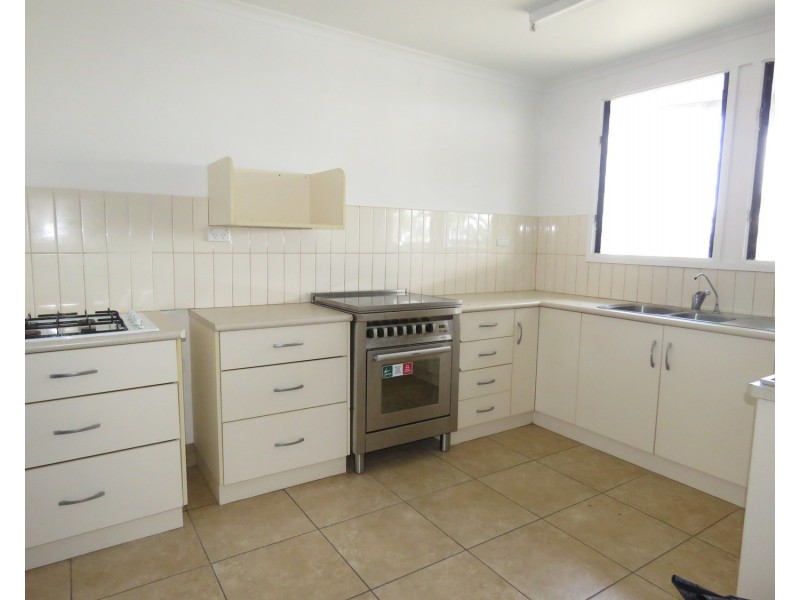 24 Pantall Street, Bowen QLD 4805