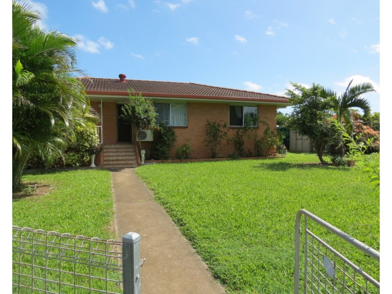 2 Murray Avenue, Bowen QLD 4805