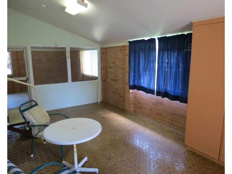 2 Murray Avenue, Bowen QLD 4805