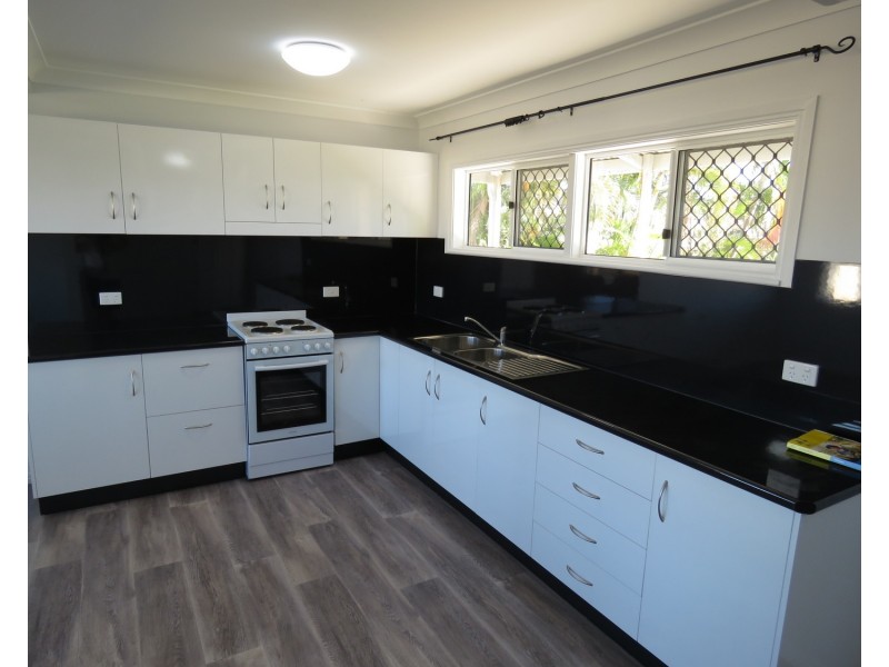 1/17 Leichhardt Street, Bowen QLD 4805