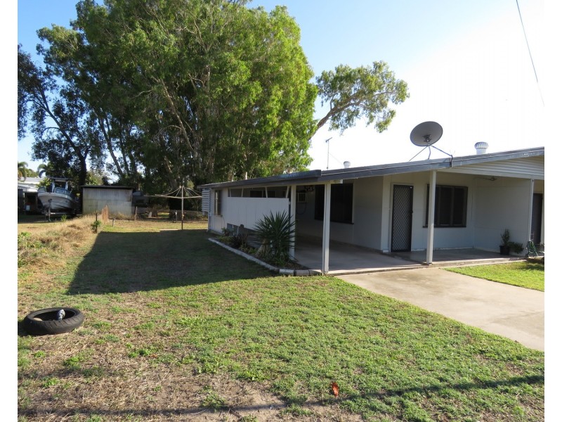 2/6 Webster Street, Bowen QLD 4805