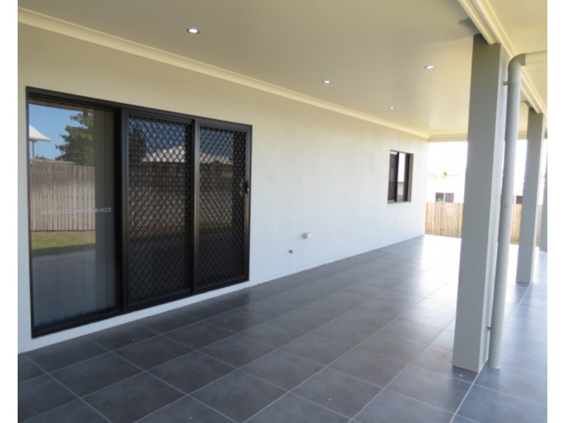 3 Sunshine Court, Bowen QLD 4805