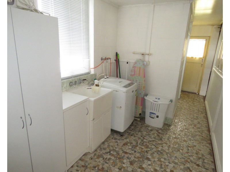 75 Queens Beach Esplanade, Bowen QLD 4805