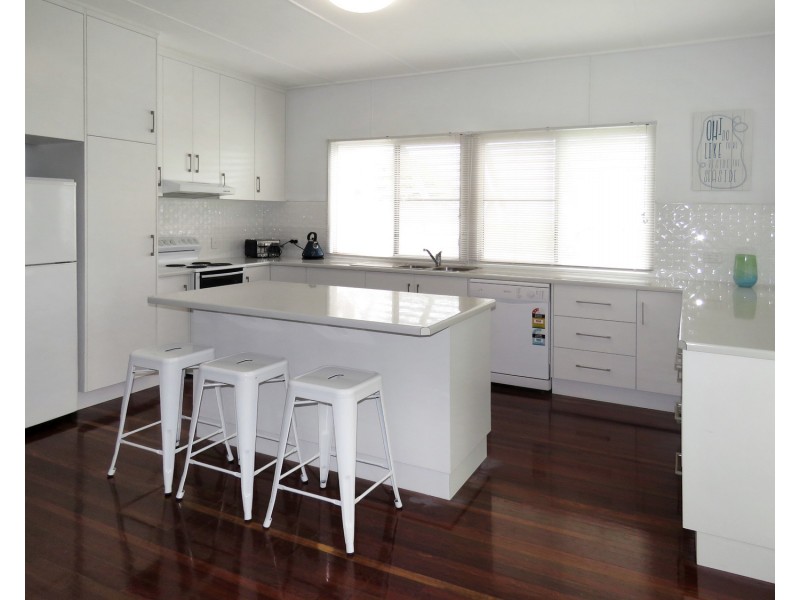 75 Queens Beach Esplanade, Bowen QLD 4805