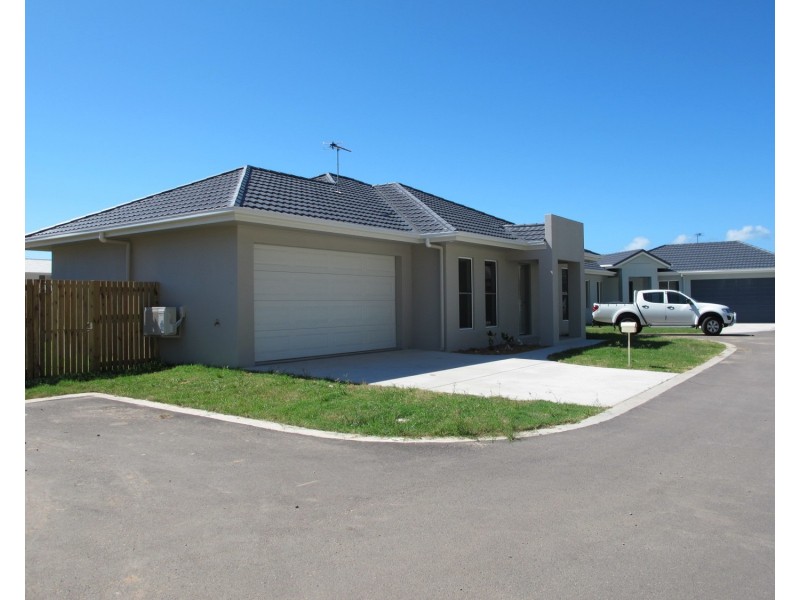 5 Eighth Close, Bowen QLD 4805
