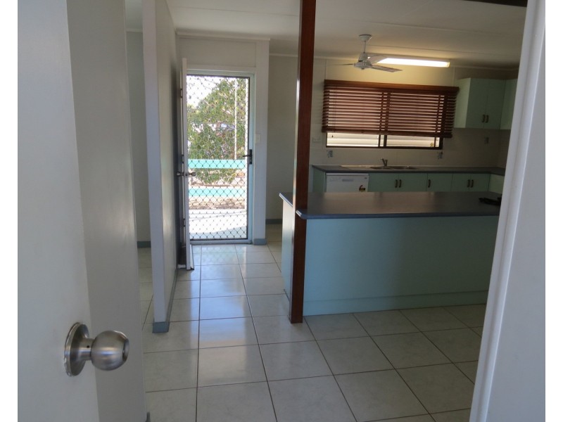 45 Holborne Street, Bowen QLD 4805