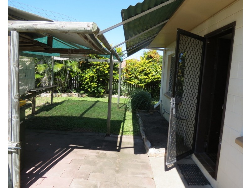 4/89 Powell Street, Bowen QLD 4805