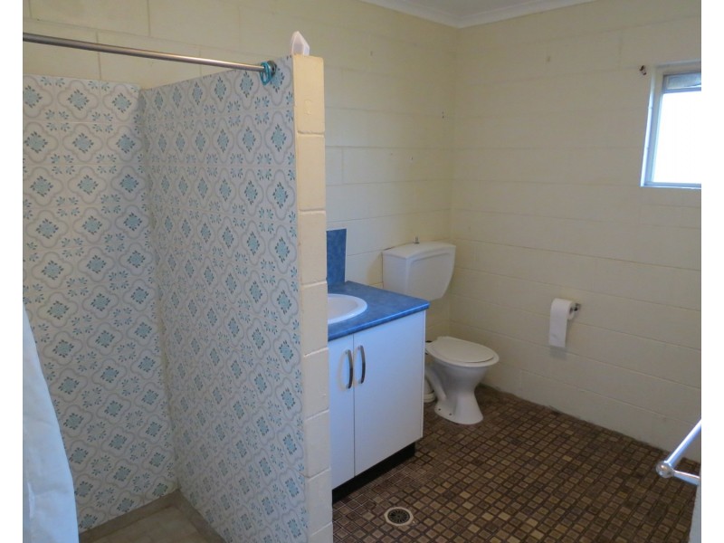 4/89 Powell Street, Bowen QLD 4805