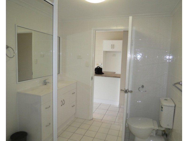 12/89 Horseshoe Bay Road, Bowen QLD 4805