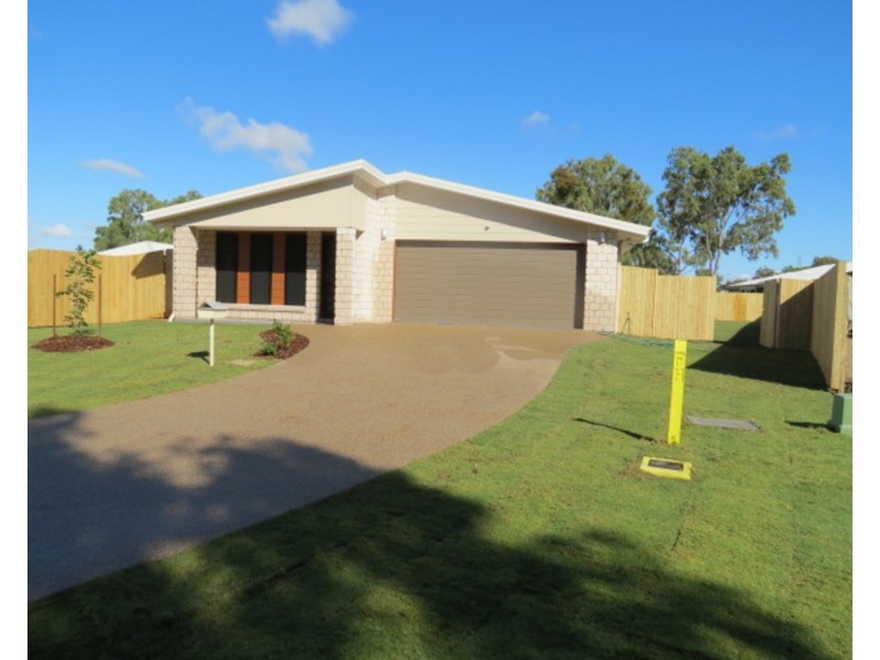 15 Wattle Crescent, Bowen QLD 4805