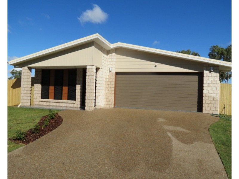 15 Wattle Crescent, Bowen QLD 4805
