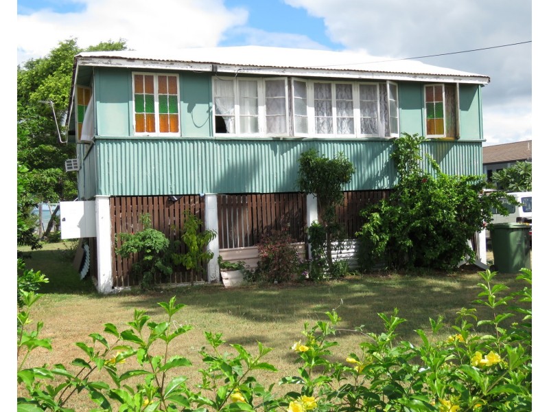 17 Thomas Street, Bowen QLD 4805