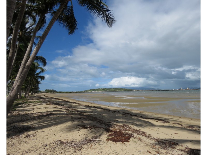 17 Thomas Street, Bowen QLD 4805