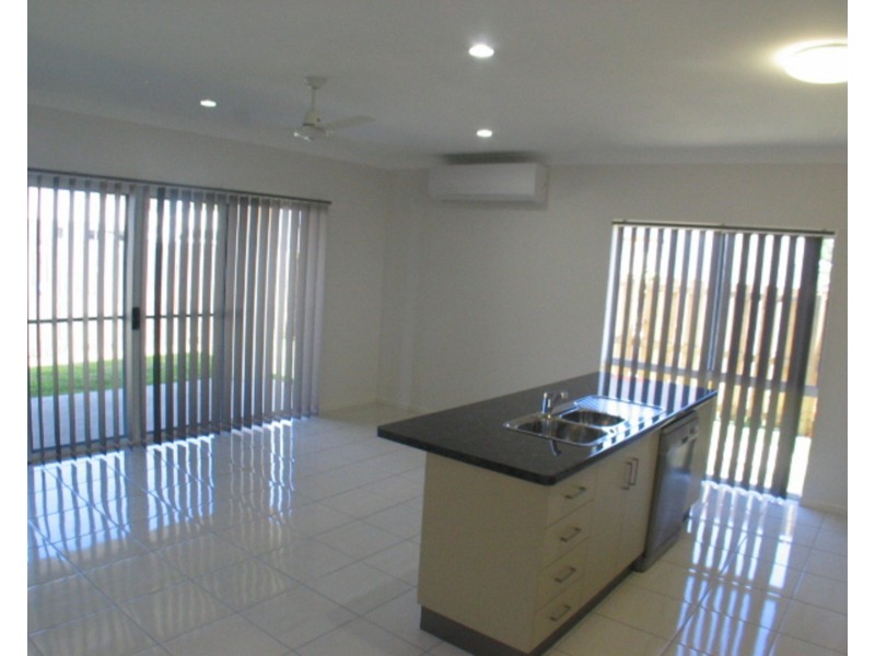 1 Seventh Close, Bowen QLD 4805