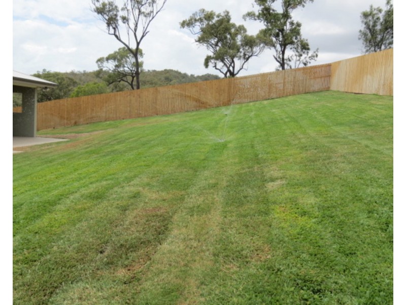 110 – 112 Ocean View Drive, Bowen QLD 4805