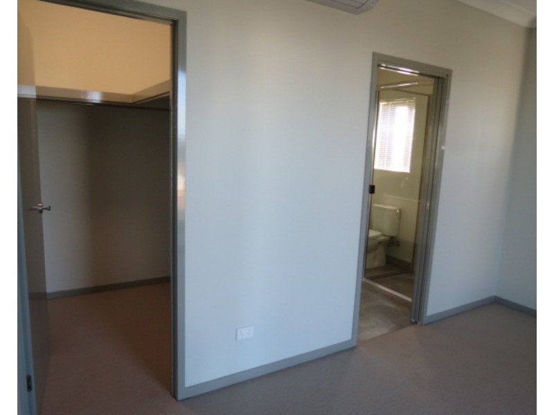 110 – 112 Ocean View Drive, Bowen QLD 4805
