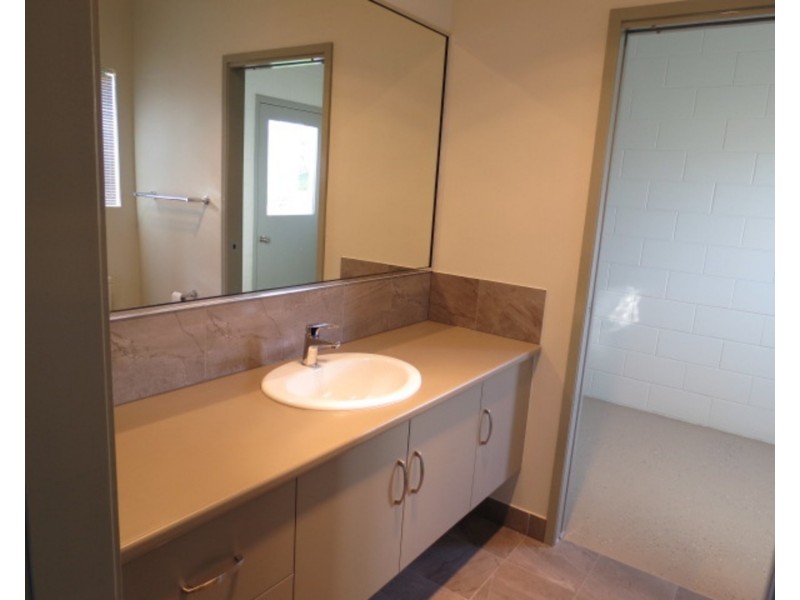 110 – 112 Ocean View Drive, Bowen QLD 4805