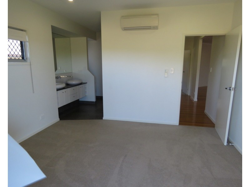 40 Scenic Crescent, Bowen QLD 4805