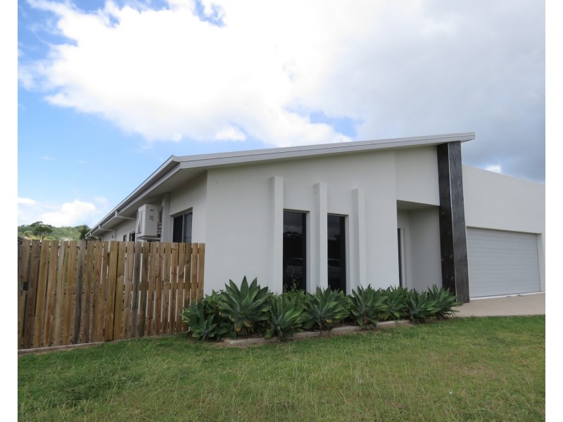 40 Scenic Crescent, Bowen QLD 4805