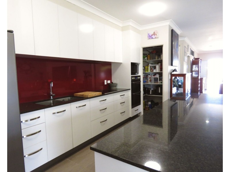 29 Matthews Street, Bowen QLD 4805