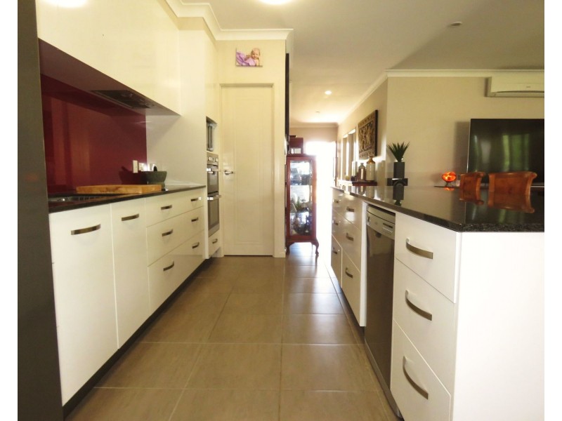 29 Matthews Street, Bowen QLD 4805