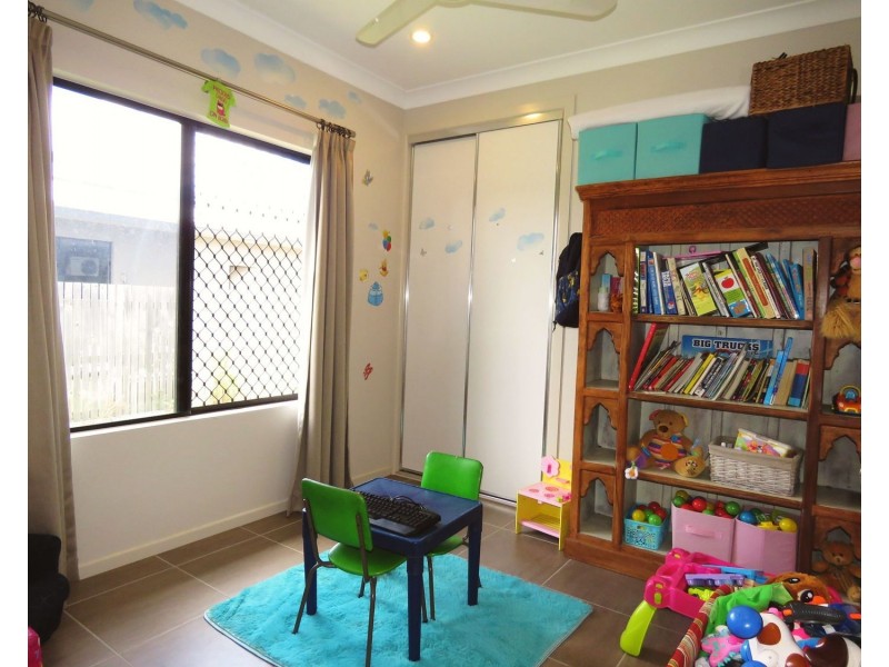 29 Matthews Street, Bowen QLD 4805