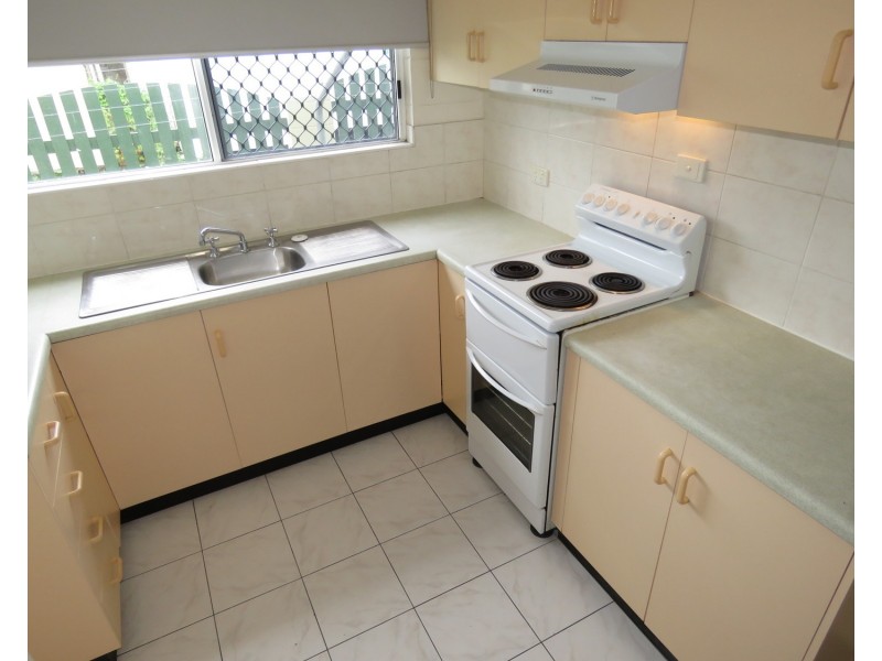 4/108 Herbert Street, Bowen QLD 4805