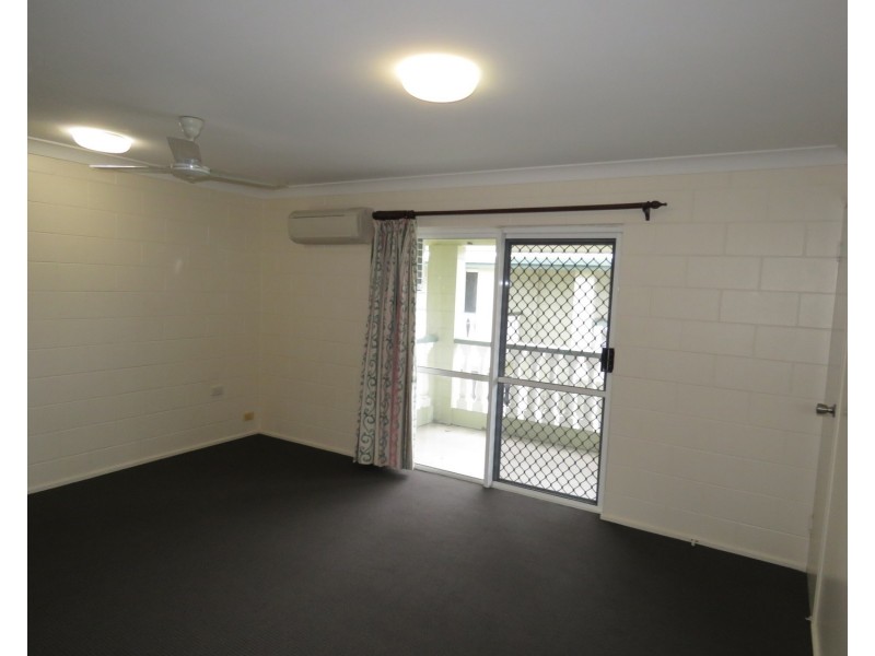 4/108 Herbert Street, Bowen QLD 4805