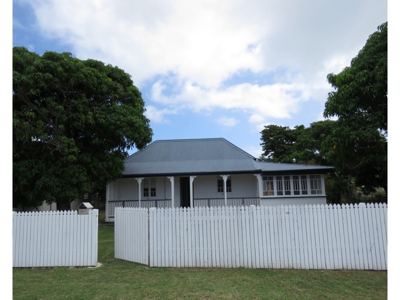 60 Livingstone Street, Bowen QLD 4805