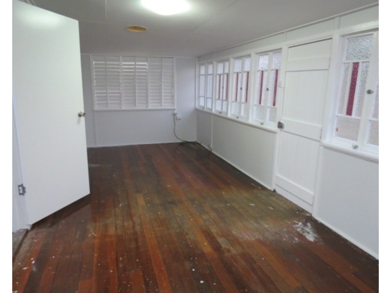 60 Livingstone Street, Bowen QLD 4805