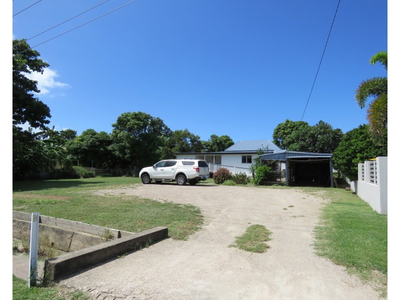 60 Livingstone Street, Bowen QLD 4805