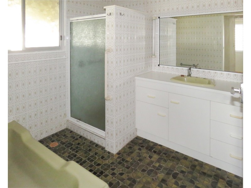 105 Soldiers Road, Bowen QLD 4805