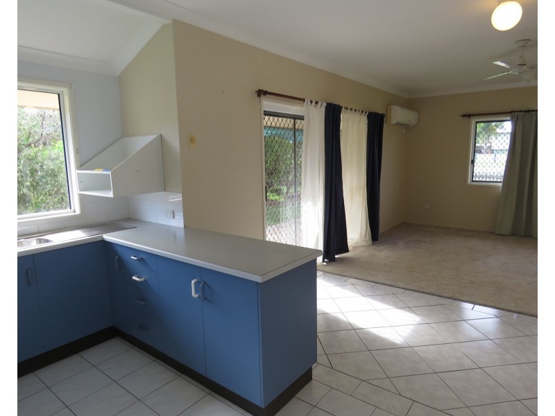 2/28 Sinclair Street, Bowen QLD 4805