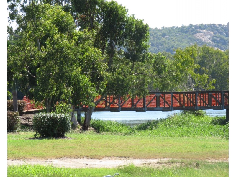 112 Herbert Street, Bowen QLD 4805