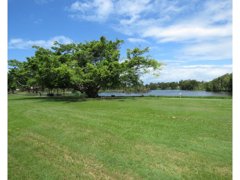 112 Herbert Street, Bowen QLD 4805