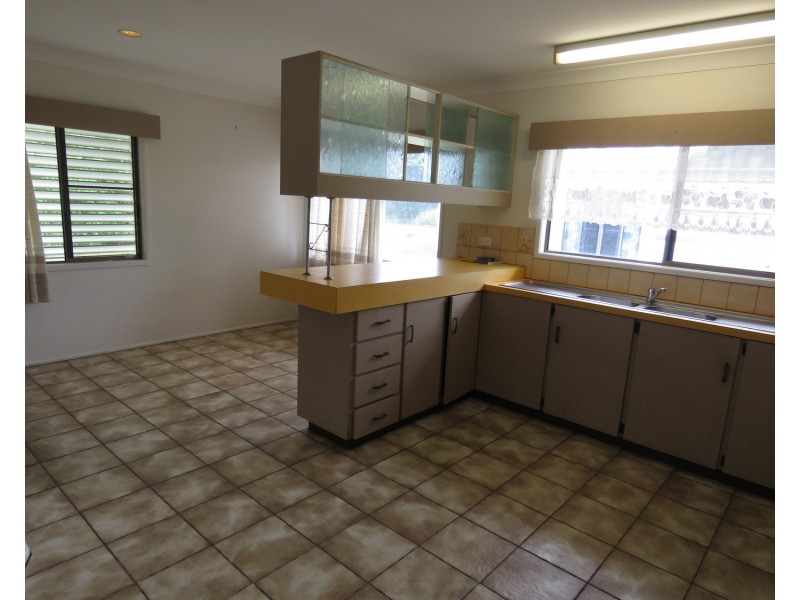 24 Gilbert Street, Bowen QLD 4805