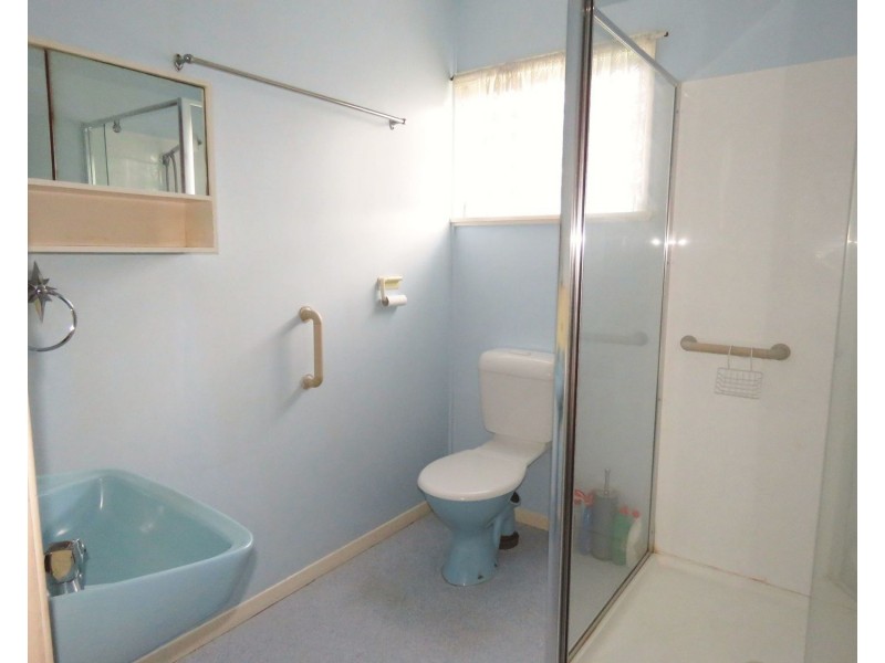 24 Field Street, Bowen QLD 4805