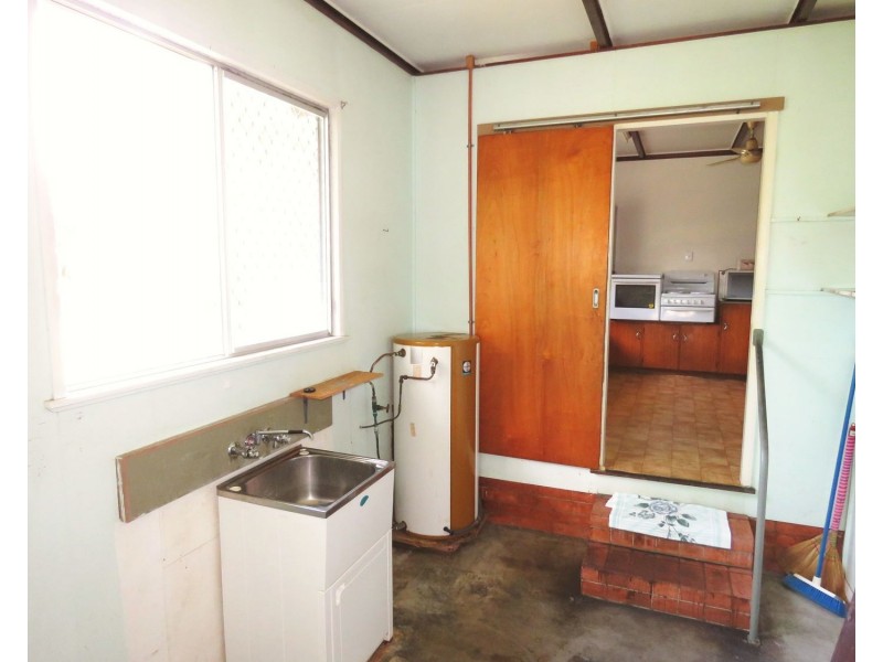 24 Field Street, Bowen QLD 4805